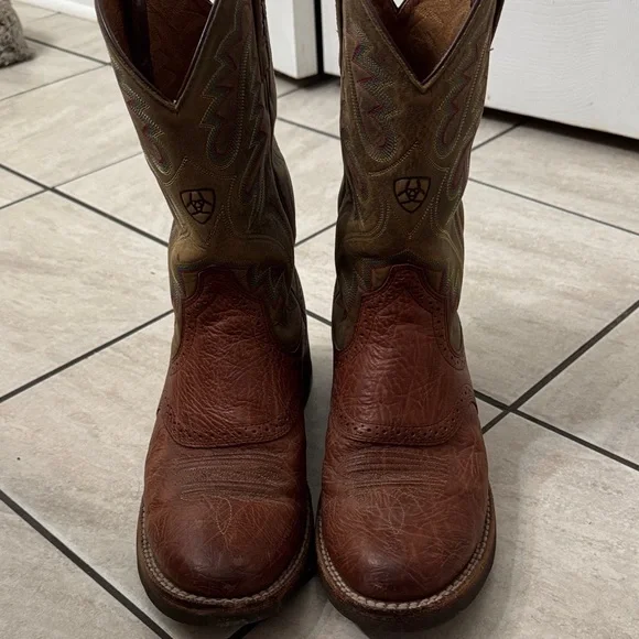 Ariat Brown and Tan Cowboy Boots - Picture 2 of 5
